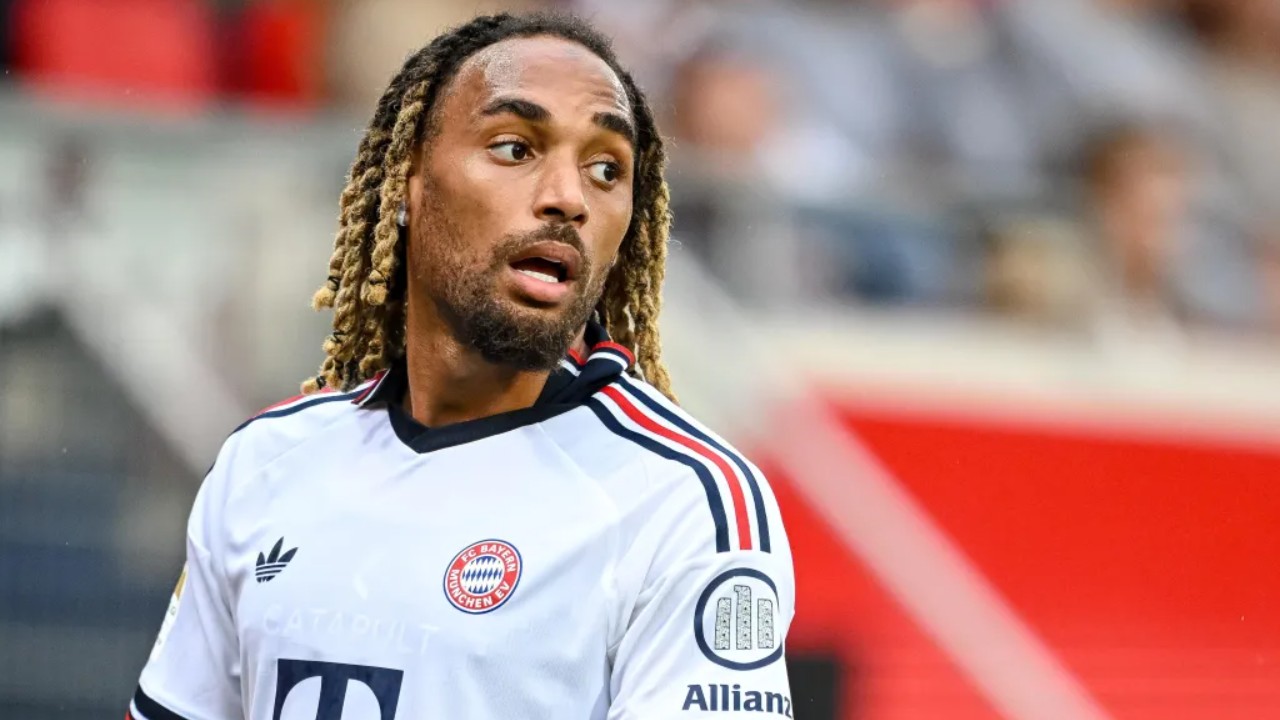 Petinggi Bayern Ungkap Alasan Sacha Boey Tak Masuk Line Up vs Dortmund
