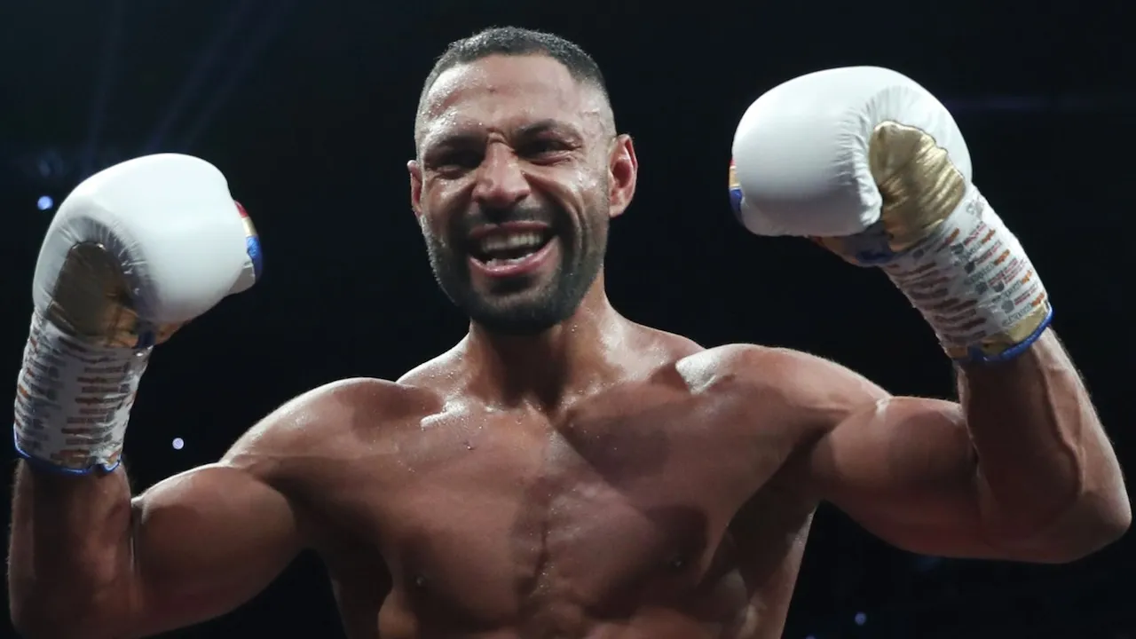 Saunders Prediksi Kell Brook Menang atas Eubank Jr