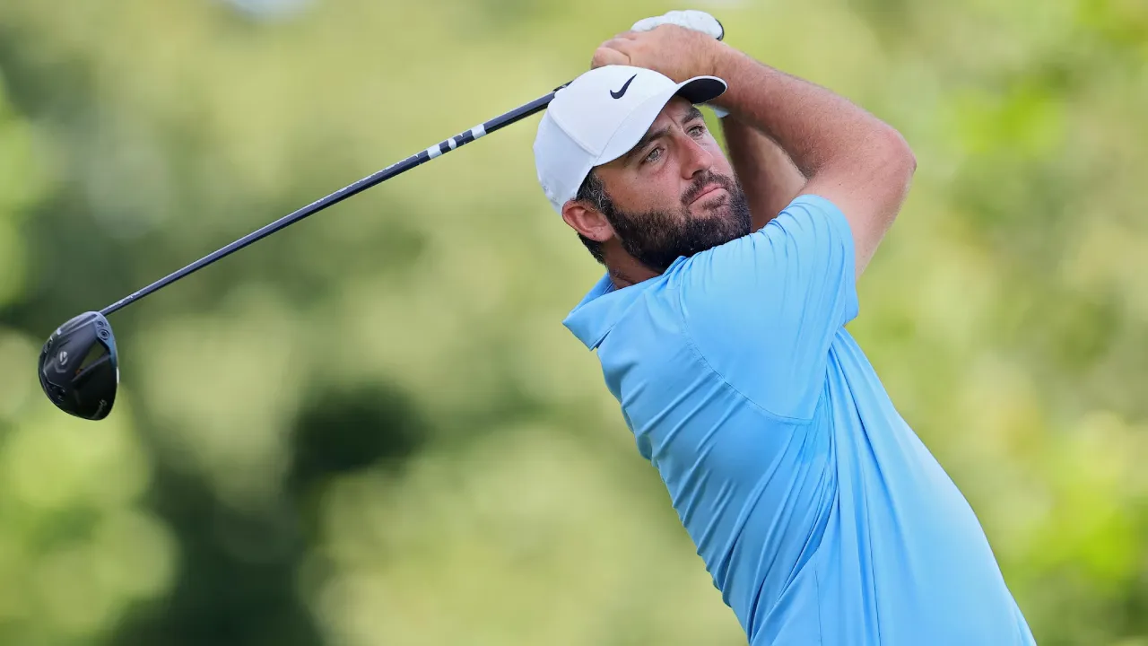 Scottie Scheffler menutup turnamen dengan skor 2 di bawah par 68 pada Minggu dan finis di posisi T-12. (Foto: Golf Digest)