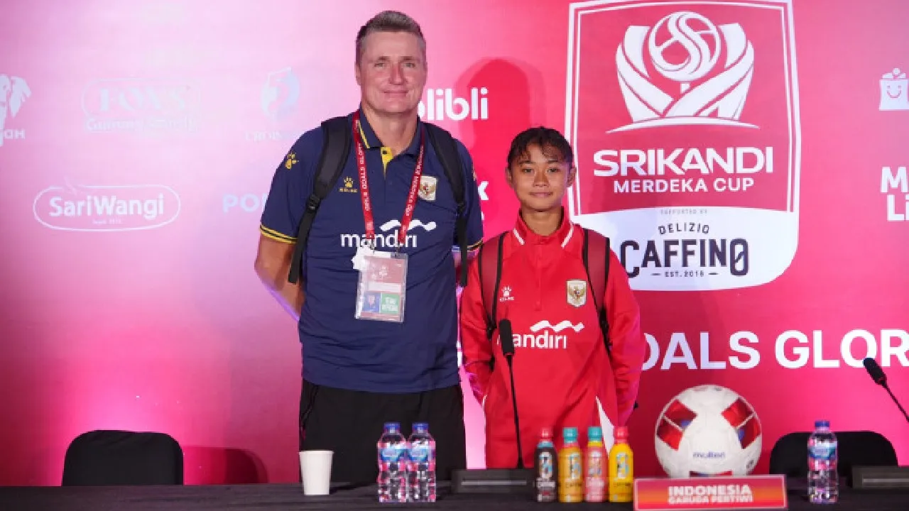 Timo Scheunemann pelatih Timnas Putri Indonesia U-16