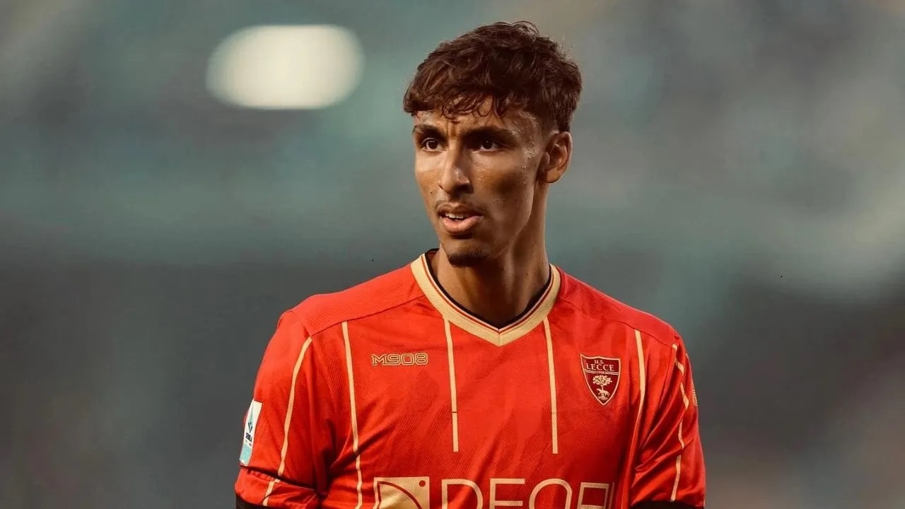 Di Tengah Rumor Milan, Tiago Gabriel Absen Dalam Kemenangan Lecce