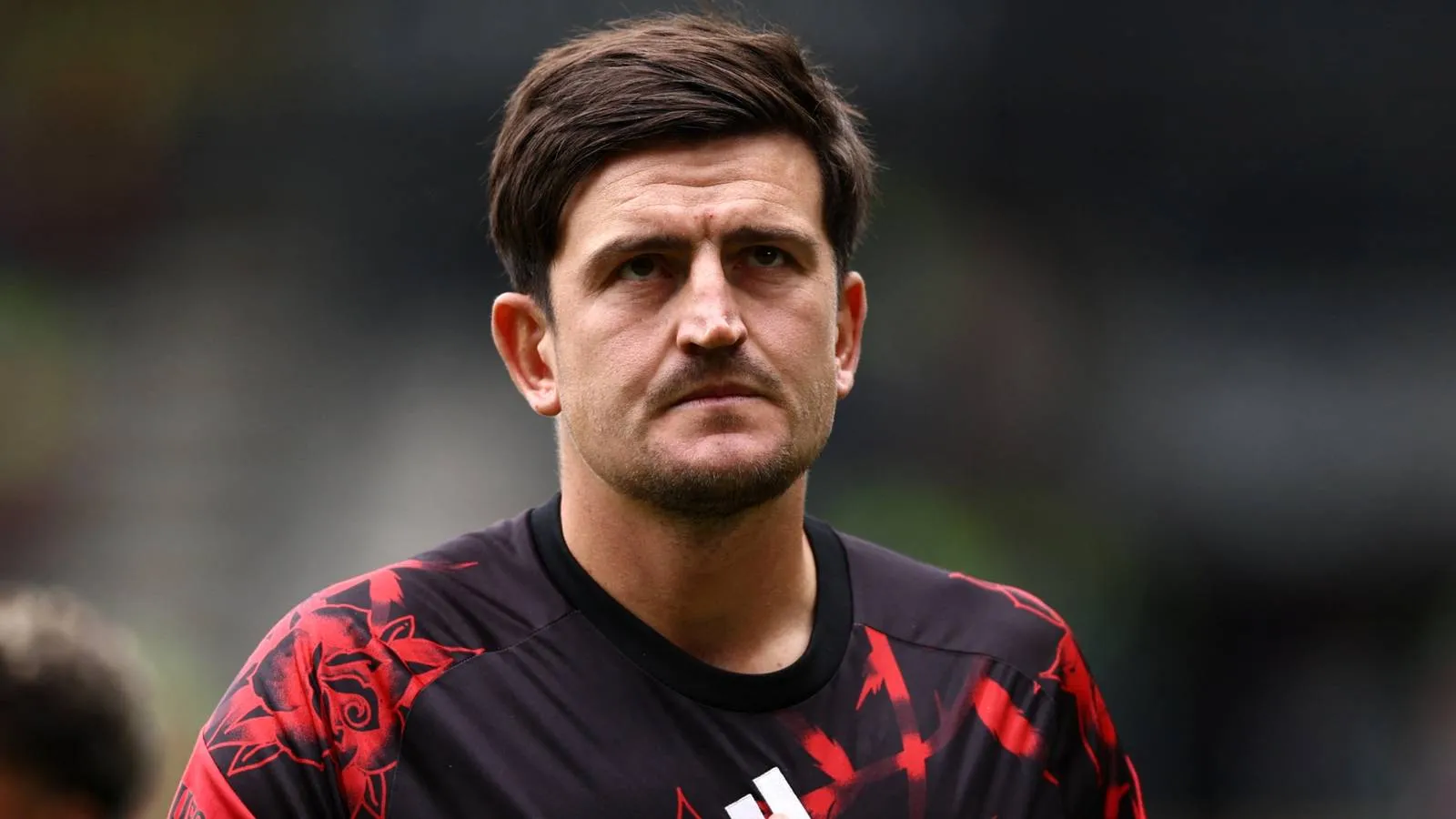 Harry Maguire Tinggalkan Lapangan Terpisah Usai Manchester United Kalah dari Hull - sumber: (givemesport)
