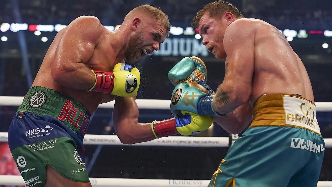 Mantan Lawan Canelo Alvarez Isyaratkan Bakal Kembali Naik Ring