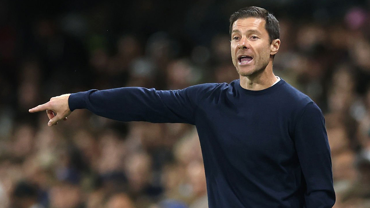Xabi Alonso Ungkap Alasan Caicedo dan Palestra Absen Lawan Fulham