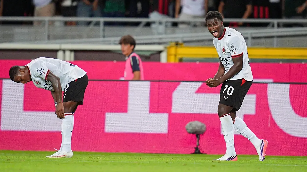 Alphadjo Cisse Bisa Jadi Solusi Internal, Milan Tak Cari Pengganti Leao