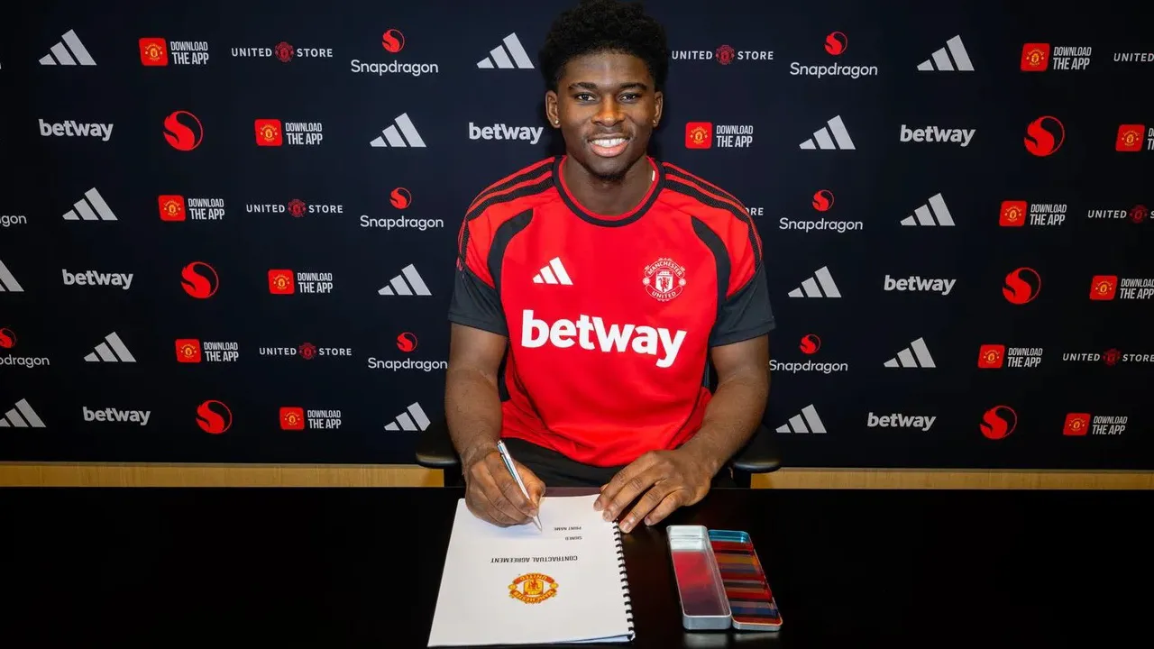 Carlos Baleba Bahagia Wujudkan Mimpi Gabung Manchester United