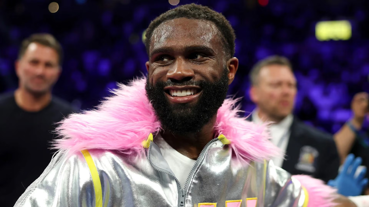 Robert Garcia Minta Jaron Ennis Prioritaskan Duel Melawan Vergil Ortiz