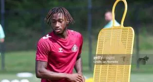 Romaine Mundle Dapat Kontrak Baru dari Sunderland