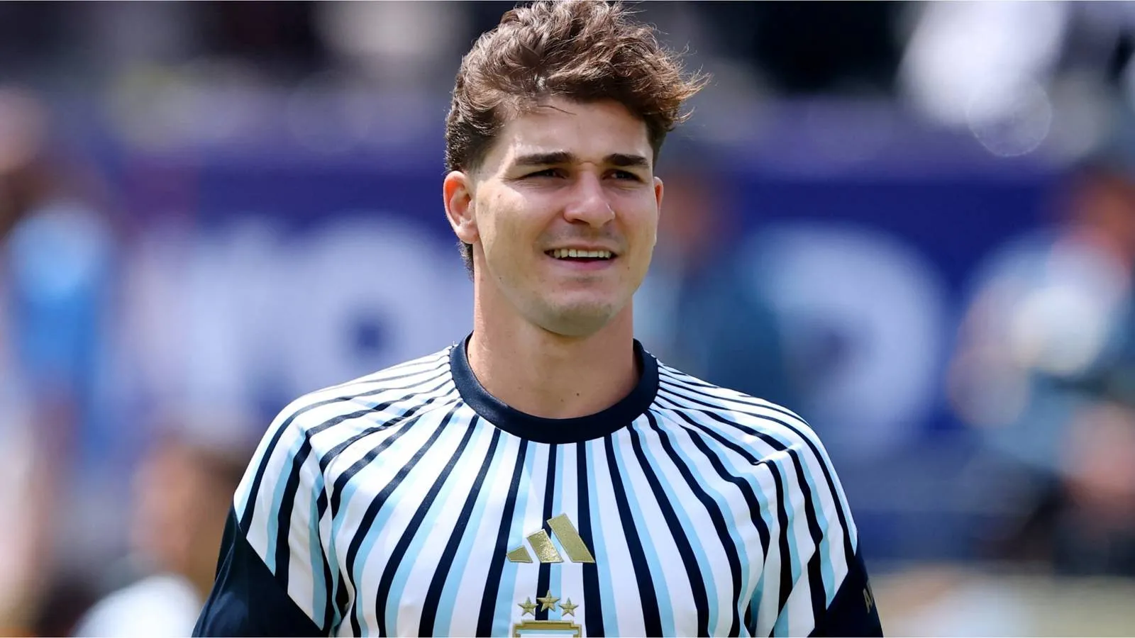 Arsenal Pantau Situasi Transfer Julian Alvarez - sumber: (givemesport)