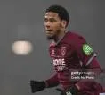 Aston Villa Alihkan Target ke Jean-Clair Todibo usai Ditingal Ezri Konsa