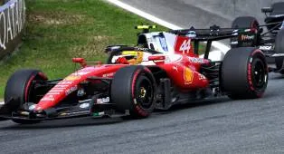 Ferrari Didorong Dukung Hamilton Demi Peluang Juara F1