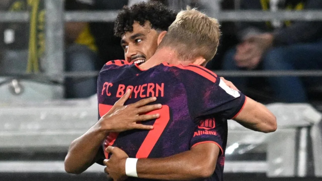 Konrad Laimer Puji Penampilan Nathaniel Brown Bersama Bayern Munich