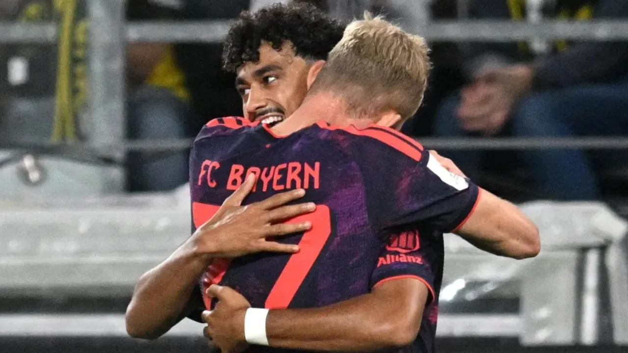 Konrad Laimer Puji Penampilan Nathaniel Brown Bersama Bayern Munich
