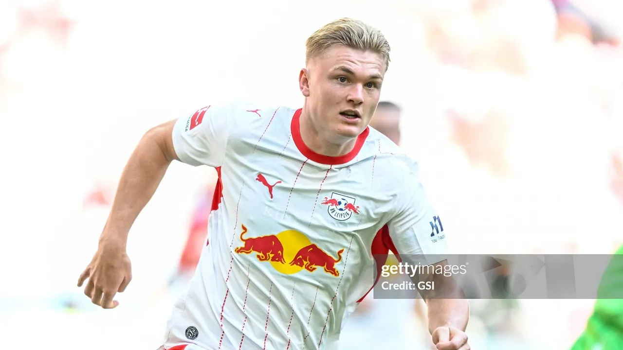 Conrad Harder kini lebih dekat ke Leeds United setelah Lazio mulai kesulitan mengejarnya
