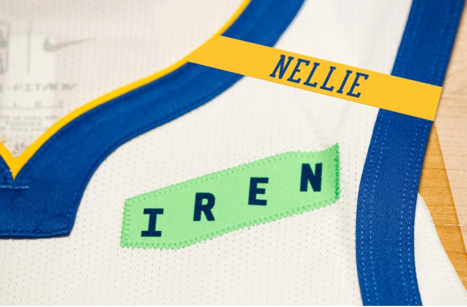 Warriors Kenang Don Nelson dengan Pita di Seragam 2026-2027 - sumber: (mainbasket)
