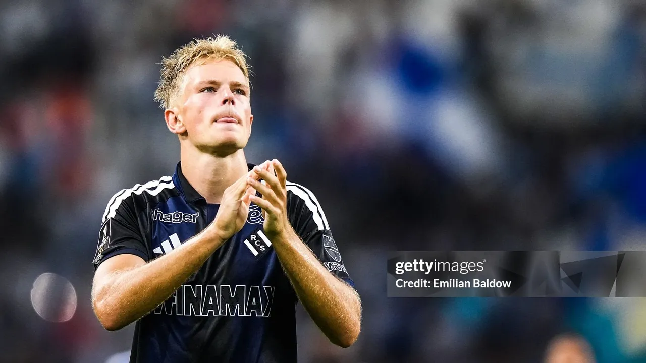 Lucas Hogsberg masuk radar tiga raksasa Premier League termasuk Chelsea setelah tampil mengesankan bersama Strasbourg
