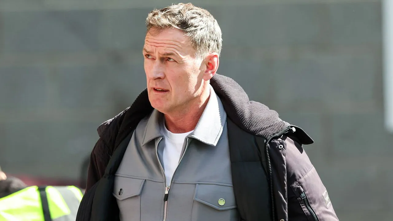 Chris Sutton Puji Chelsea Usai Singkirkan Luton di Carabao Cup