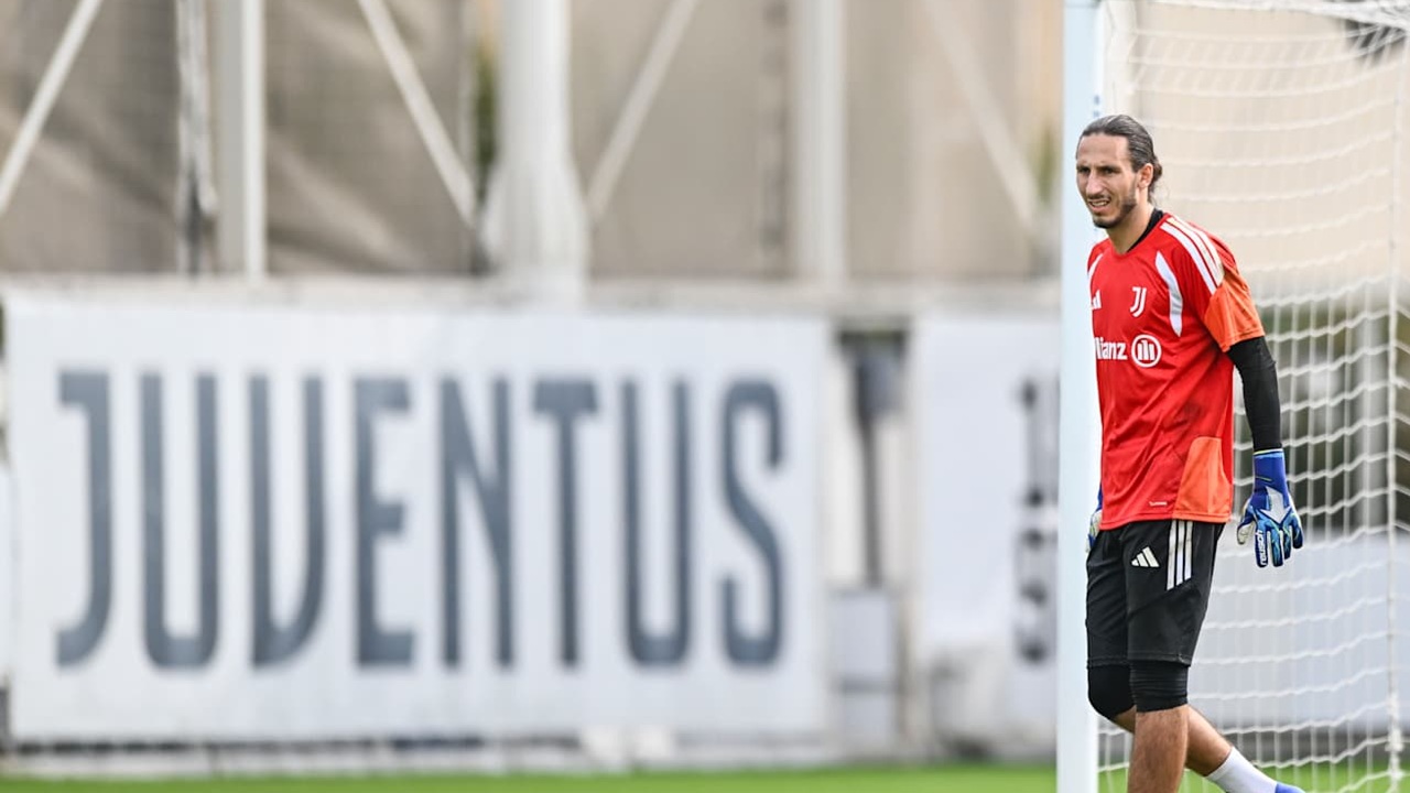 Gabung Juventus, Kamil Grabara Ungkap Kualitas Terbaiknya