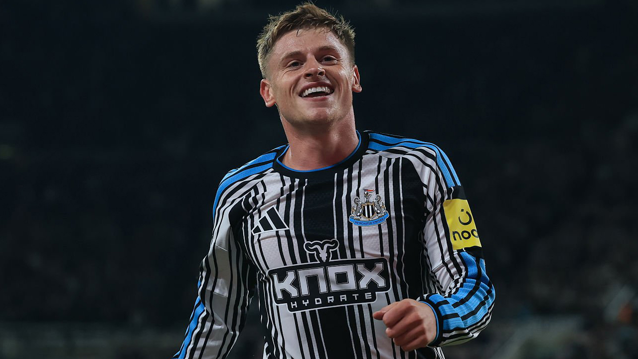 Harvey Barnes Bahagia Cetak Brace dan Bawa Newcastle Menang