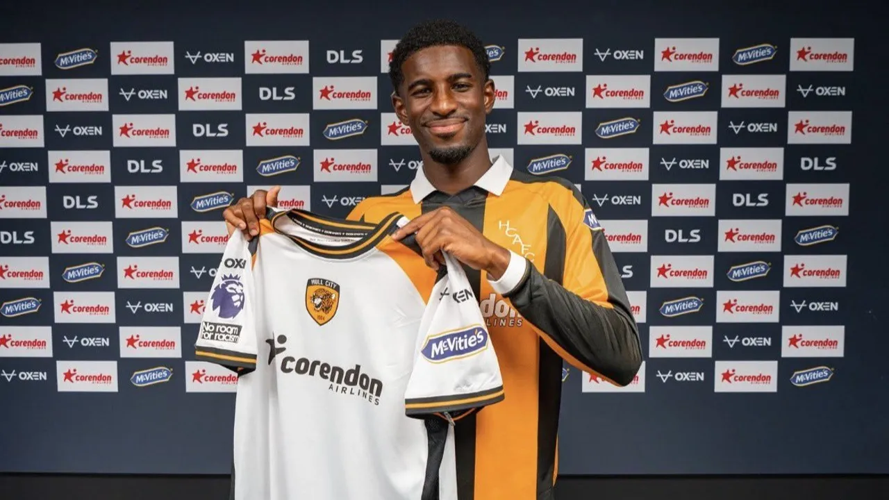 Hull City terus bergerak setelah mendapatkan Mohamed-Ali Cho dan mengejar Ilyas Ansah serta Toby Collyer