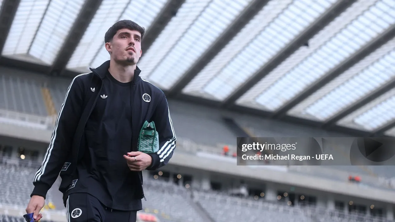 Matthias Jaissle memilih menunggu Tino Livramento pulih total daripada memaksakan comeback sang bek Newcastle