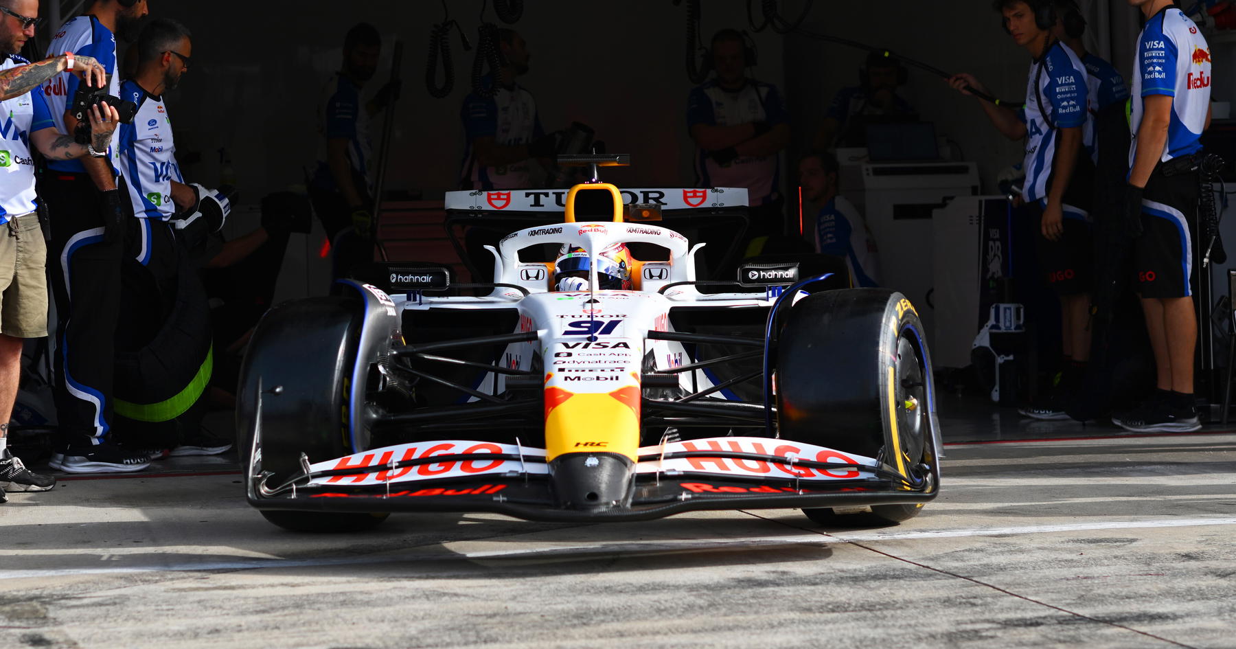Nikola Tsolov Debut Uji Coba F1 di Imola dengan Sukses