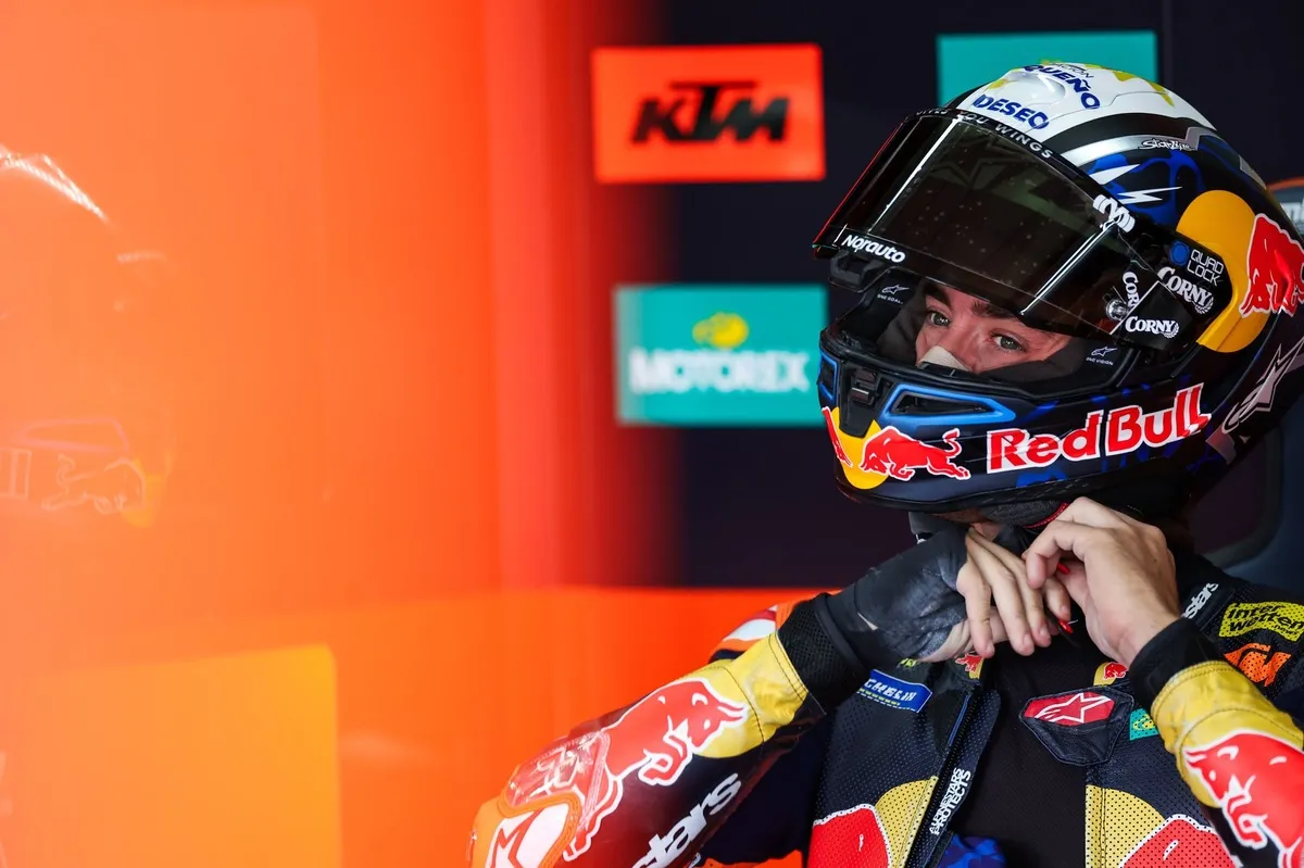 Pedro Acosta Akui KTM Belum Siap Hadapi Aprilia dan Ducati - sumber: (motorsport)