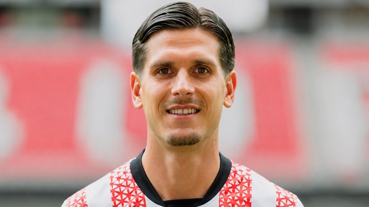 Saingi Man United, Tottenham Ramaikan Perburuan Striker Freiburg