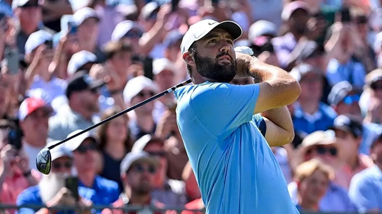 Scottie Scheffler Pulih dari Virus dan Tampil Solid di East Lake Golf Club