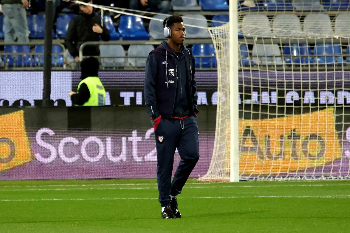 Trepy, Pemain Cagliari, Pulih dan Keluar dari Rumah Sakit Usai Insiden Tenggelam - sumber: (footballitalia)