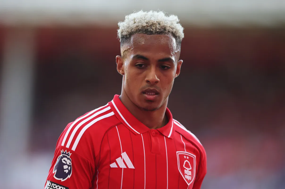 AC Milan Incar Hutchinson Usai Tampil Buruk di Nottingham Forest - sumber: (footballitalia)