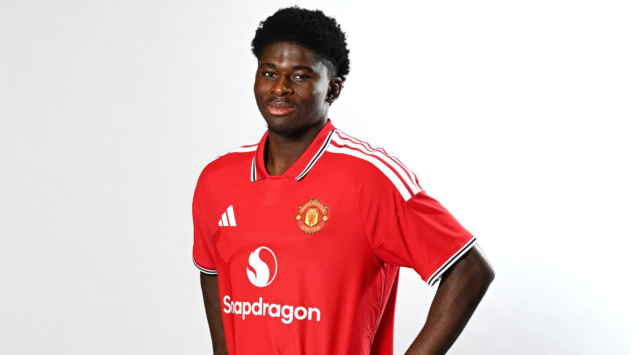 Carlos Baleba Resmi ke Man United, Carrick Punya Ekspektasi Besar