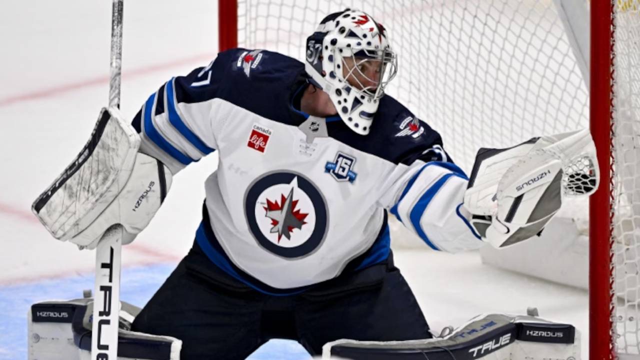 Connor Hellebuyck Konfirmasi Minta Ditukar dari Winnipeg Jets