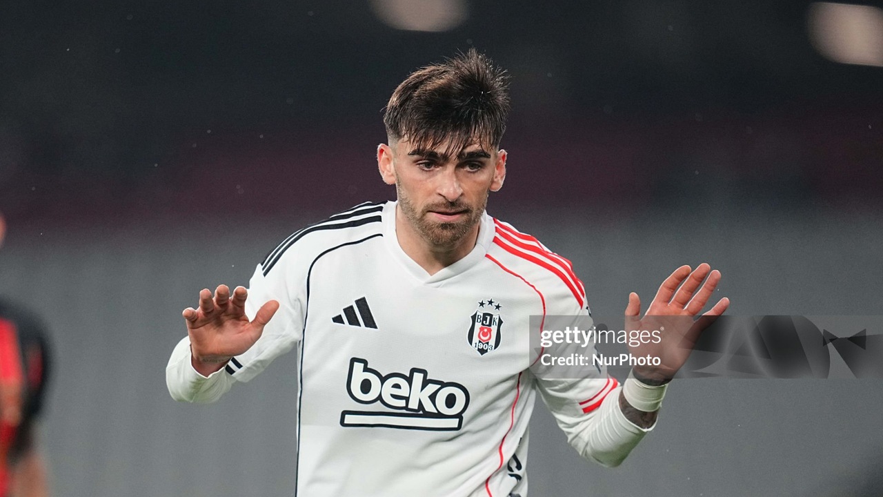 Jota Silva Pindah Permanen ke Olympiakos usai Tinggalkan Nottingham Forest