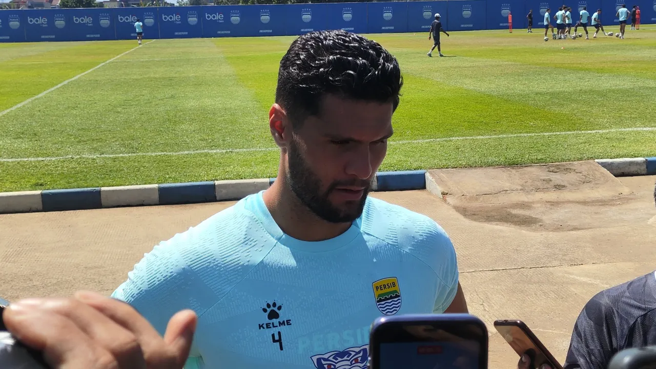 Bek Persib, Julio Cesar