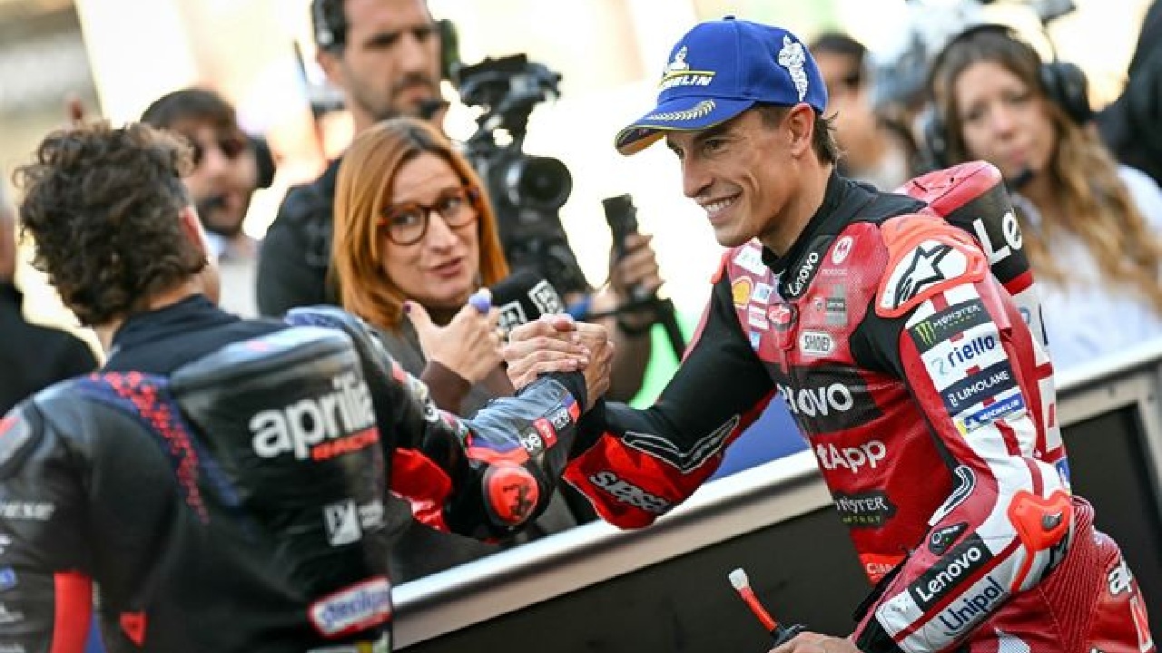 Marc Marquez Tak Kaget Lihat Bezzecchi Kembali Tampil Impresif Usai Cedera