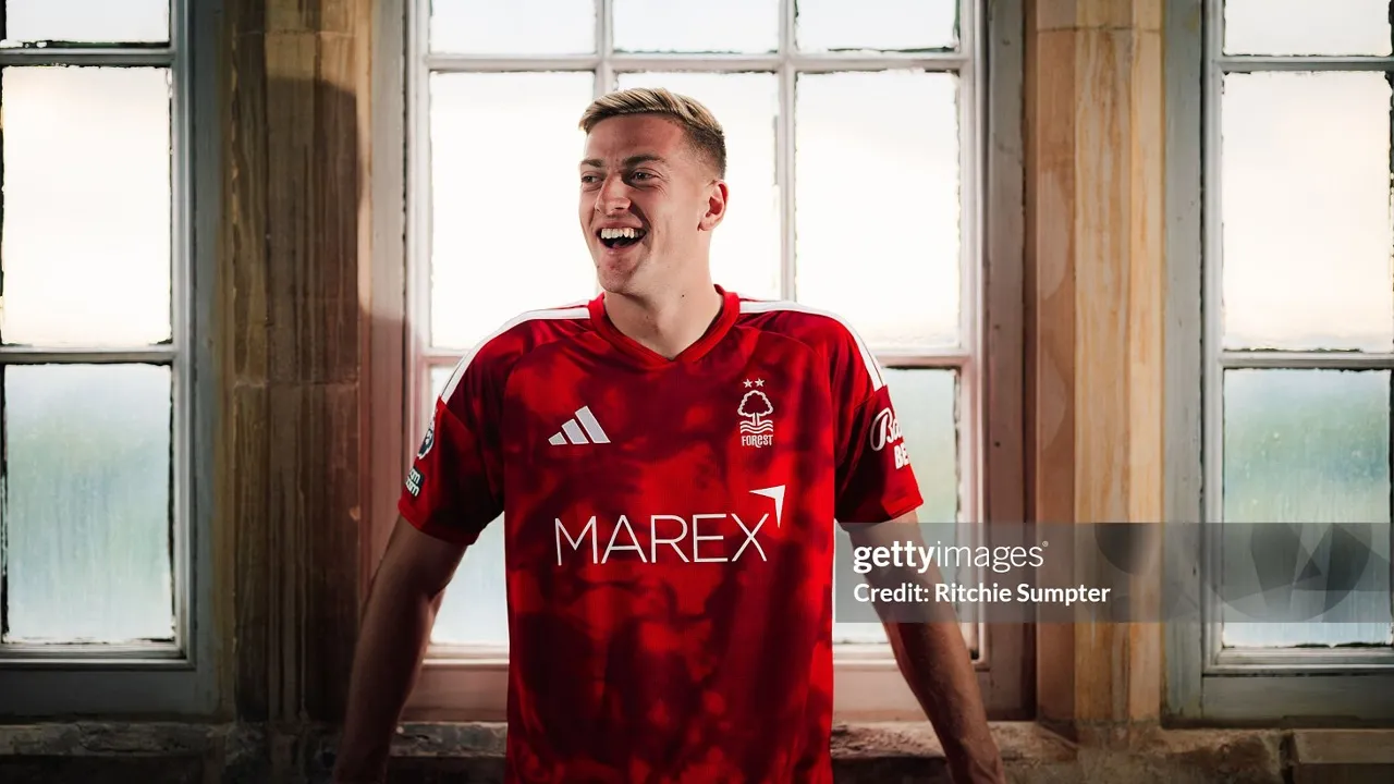 Oliver Glasner Dorong Liam Delap Kejar Tempat di Timnas Inggris