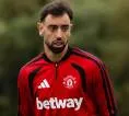 Patrice Evra Berharap Bruno Fernandes Tak Jadi Pemain Terbaik Musim ini