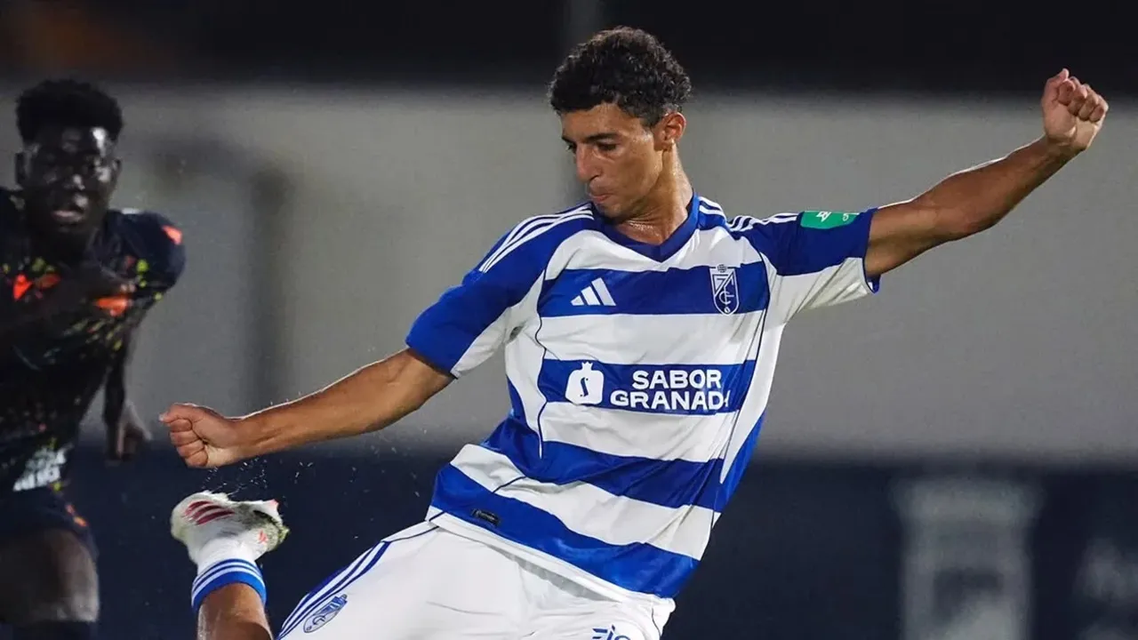 Rayan Zinebi Resmi Dipinjamkan Granada ke Real Madrid
