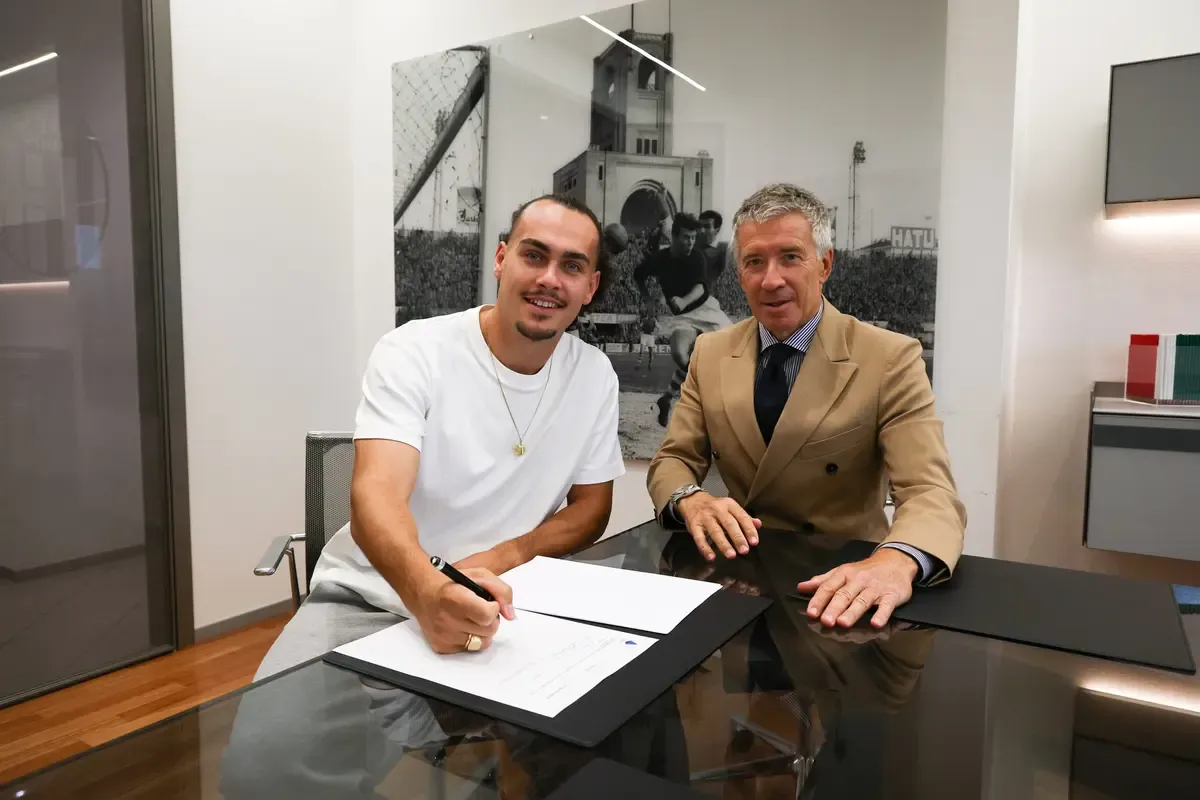 Arthur Theate Kembali Perkuat Bologna dengan Transfer €15 Juta - sumber: (footballitalia)