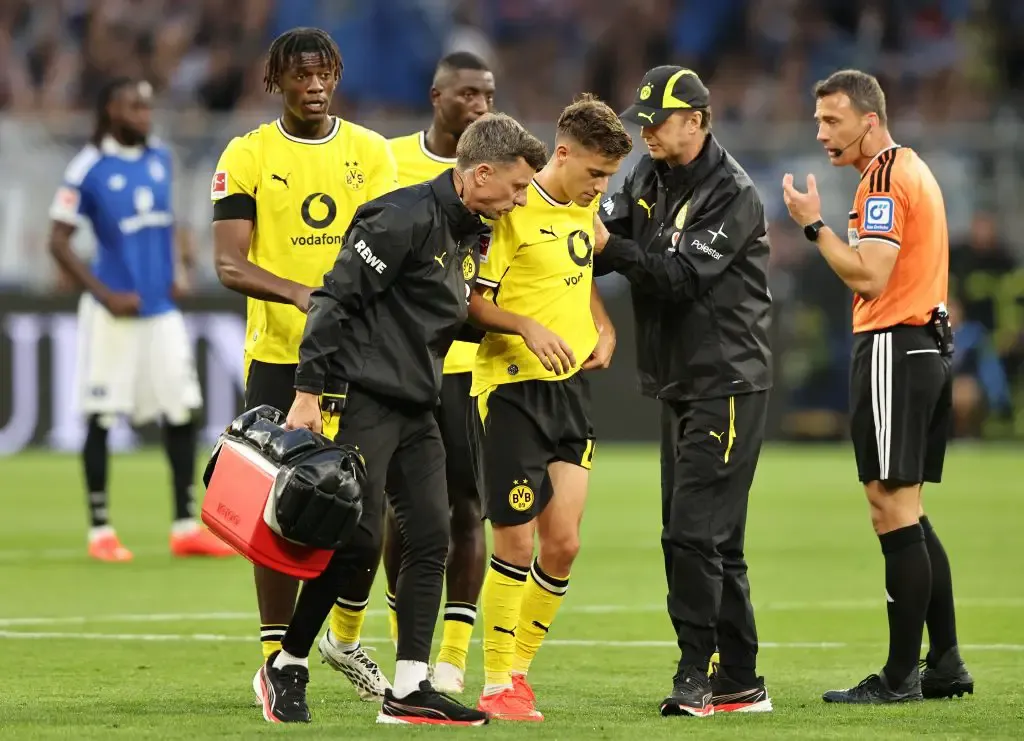 Cedera Lutut Berat, Borussia Dortmund Khawatirkan Giannis Konstantelias - sumber: (getfootballnewsgermany)