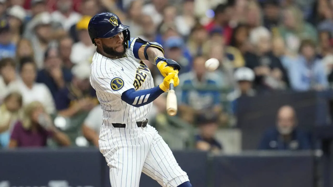 Jackson Chourio menjadi pemain ke-17 dalam sejarah yang mampu mencatat setidaknya tiga musim dengan 20 home run sebelum berusia 23 tahun. (Foto: AP)