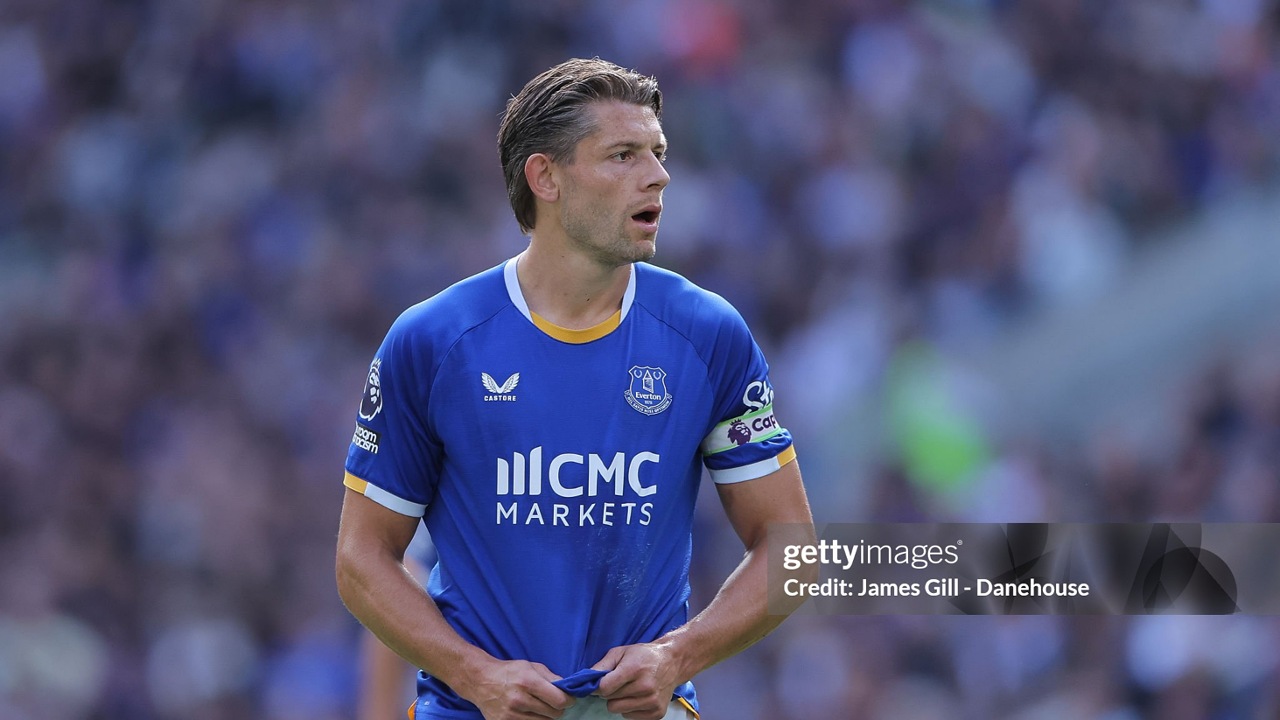 James Tarkowski Minta Everton Pertahankan Armstrong dan Ndiaye