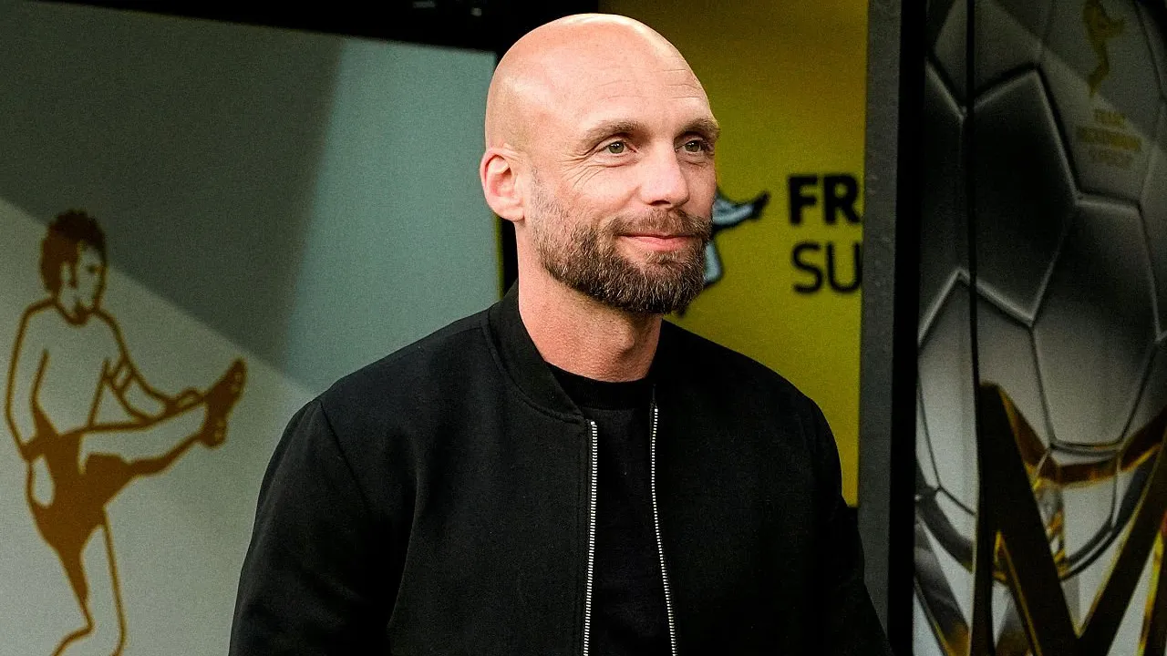 Ole Book Terpesona dengan Permainan Dortmund Saat Kalahkan Hamburg