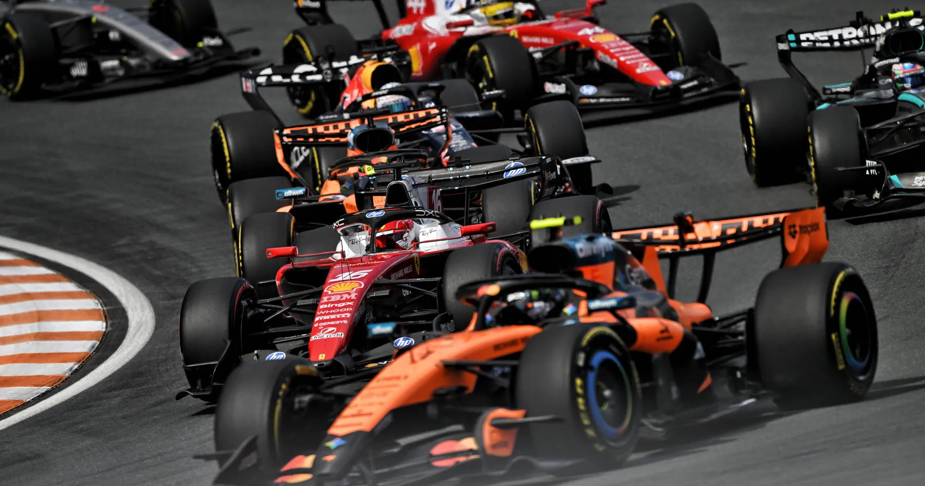 Pirelli Siap Buka Kembali Diskusi Keamanan F1 Usai Insiden Alonso - sumber: (racingnews365)