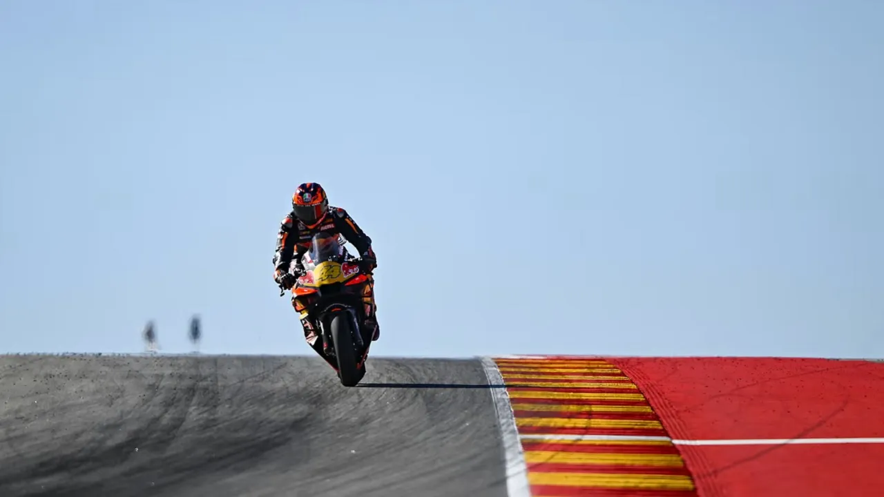 Pol Espargaro bicara soal performa sprint race yang buruk.