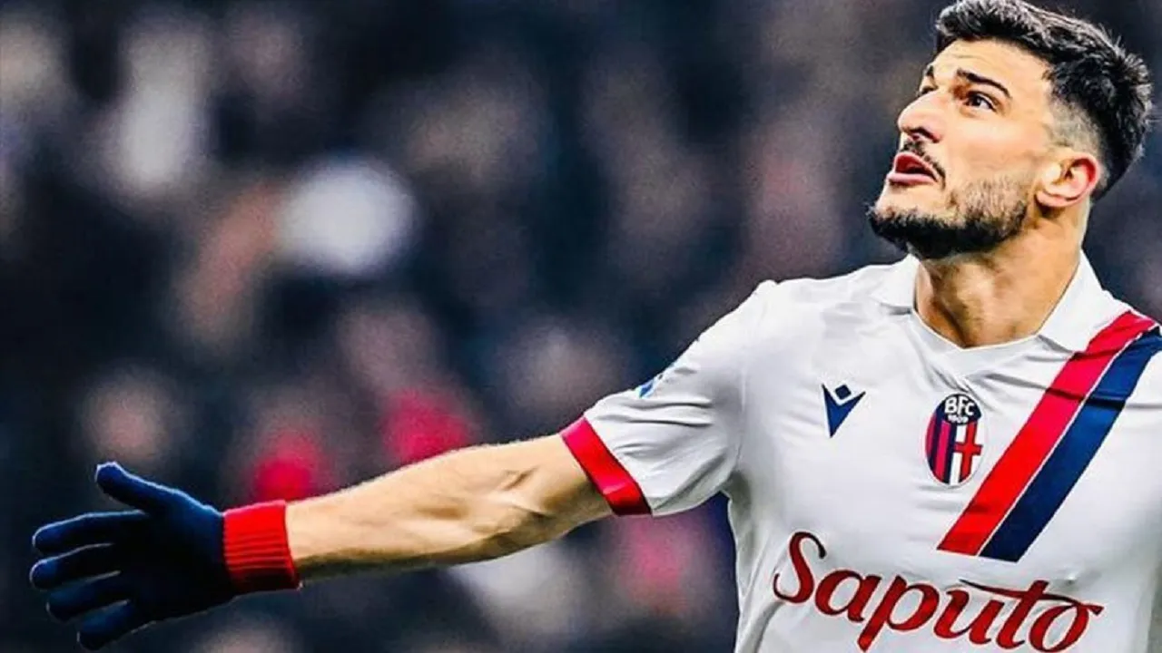 Riccardo Orsolini Tanggapi Hengkangnya Para Pemain Bintang Bologna