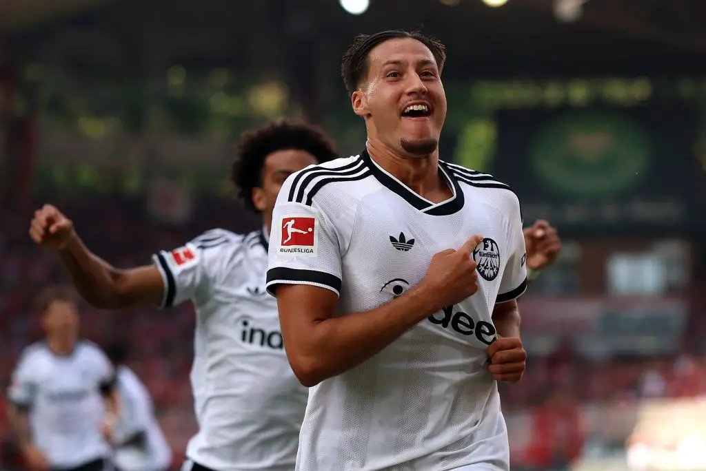 Younes Ebnoutalib Bersinar dengan Hat