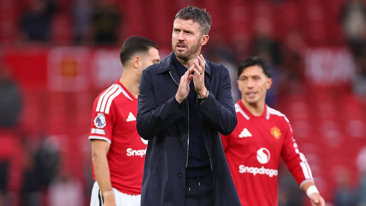 Bangkit Usai Kalah dari Hull, Michael Carrick Puji Mentalitas Pemain MU
