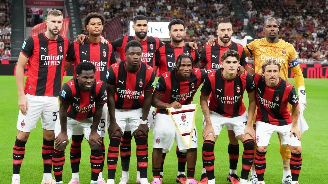 Bianchin: AC Milan Kemungkinan Akan Datangkan Bek Tengah Baru